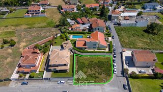 Terreno em Santa Maria da Feira · 560 m² · 97 500 €