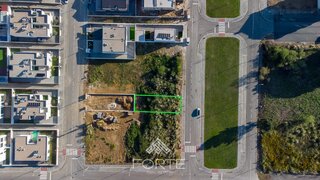 Terreno em Santa Maria da Feira · 330 m² · 80 000 €