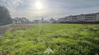 Terreno em Oliveira de Azeméis · 3650 m² · 340 000 €