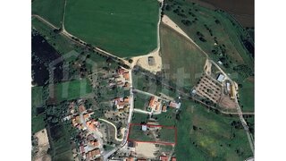 Land for sale in Benavente, Portugal — €98,000