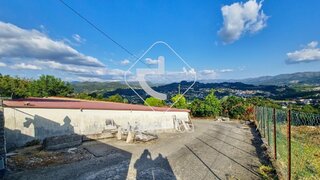 Terreno em Arcos de Valdevez · 2002 m² · 98 000 €