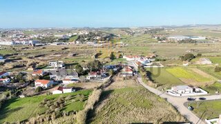 Terreno em Lourinhã · 7115 m² · 385 000 €
