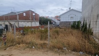 Land for sale in Almada, Portugal — €105,000