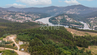 Land for sale in Gondomar, Portugal — €325,000