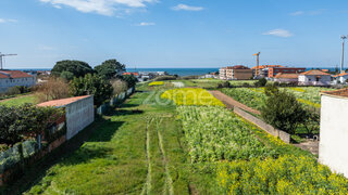 Land for sale in Vila Nova de Gaia, Portugal — €590,000