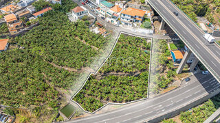 Terreno em Funchal · 1690 m² · 360 000 €