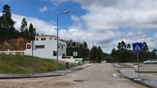 Land for sale in Ourém, Portugal — €45,253