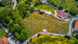 Land for sale in Póvoa de Lanhoso, Portugal — €100,000