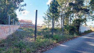 Terreno em Porto de Mós · 629 m² · 35 000 €