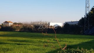 Terreno · 2800 m² · 370 000 €