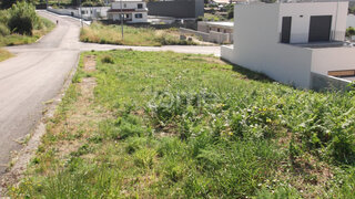 Terreno em Santa Maria da Feira · 518 m² · 60 000 €