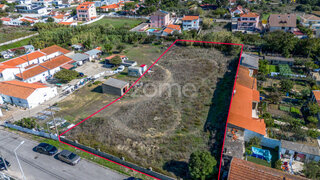 Terreno em Sintra · 3240 m² · 1 460 000 €