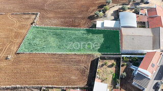 Terreno · 1800 m² · 35 000 €