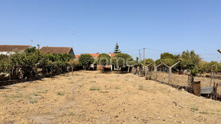 Terreno em Crato · 527 m² · 65 000 €