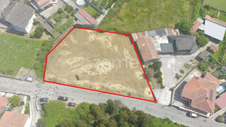 Land for sale in Santa Maria da Feira, Portugal — €89,900