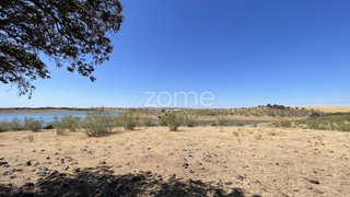 Land for sale in Reguengos de Monsaraz, Portugal — €3,750,000