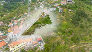Land for sale in Câmara de Lobos, Portugal — €90,000