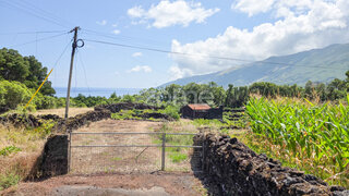 Land for sale in São Roque do Pico, Portugal — €76,000