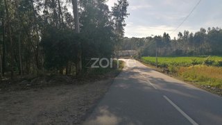 Land for sale in Vila Nova de Famalicão, Portugal — €250,000
