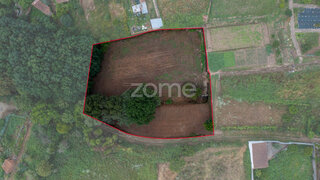 Terreno em Albergaria-a-Velha · 2000 m² · 29 900 €