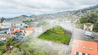 Terreno em Funchal · 570 m² · 180 000 €