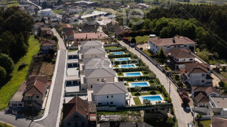 Land for sale in Felgueiras, Portugal — €200,000
