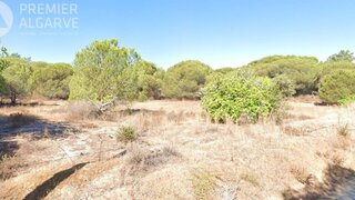 Terreno em Faro · 577 m² · 320 000 €