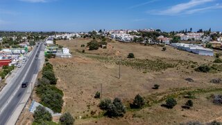 Land for sale in Lagoa, Portugal — €129,000