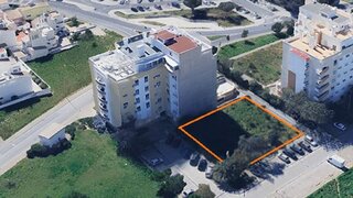 Land for sale in Portimão, Portugal — €900,000