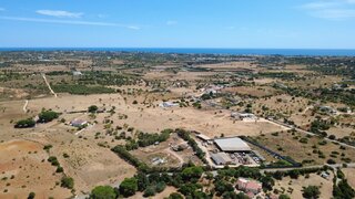 Land for sale in Lagoa, Portugal — €450,000