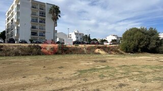 Land for sale in Lagoa, Portugal — €220,000