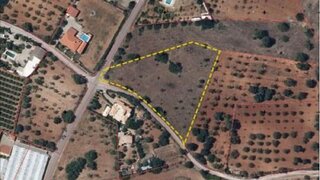 Terreno em Faro · 5694 m² · 80 000 €