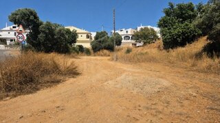 Land for sale in Lagoa, Portugal — €440,000