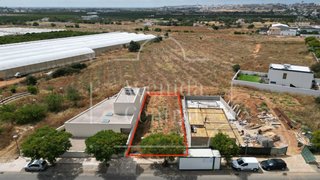 Terreno em Faro · 460 m² · 205 000 €