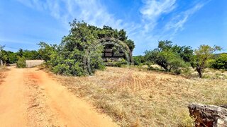 Terreno · 1700 m² · 65 000 €
