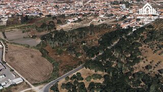 Land for sale in Cartaxo, Portugal — €390,000