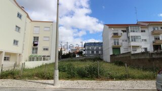 Terreno em Leiria · 550 m² · 105 000 €