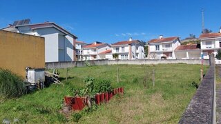 Terreno de 845 m² em Leiria