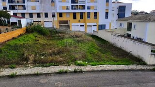 Land for sale in Porto de Mós, Portugal — €75,000