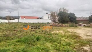 Terreno de 967 m² em Leiria