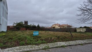 Land for sale in Marinha Grande, Portugal — €47,500