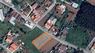 Terreno de 1300 m² em Leiria