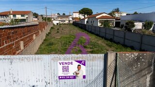 Land for sale in Marinha Grande, Portugal — €60,000