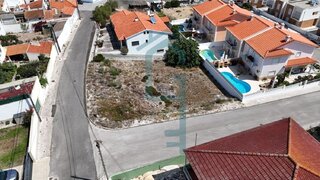 Terreno em Caldas da Rainha · 540 m² · 190 000 €