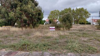 Land for sale in Entroncamento, Portugal — €225,000
