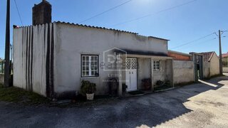 Land for sale in Marinha Grande, Portugal — €116,700