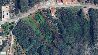 Terreno de 4910 m² em Leiria