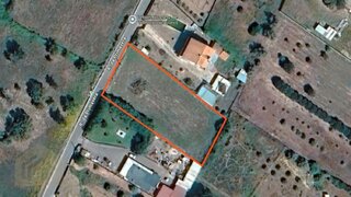 Terreno de 1860 m² em Santarém