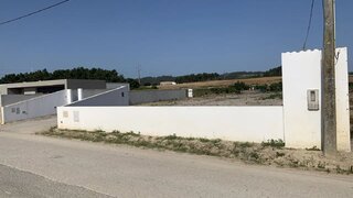 Land for sale in Bombarral, Portugal — €620,000