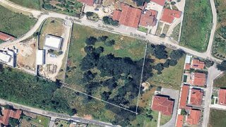 Land for sale in Porto de Mós, Portugal — €140,000